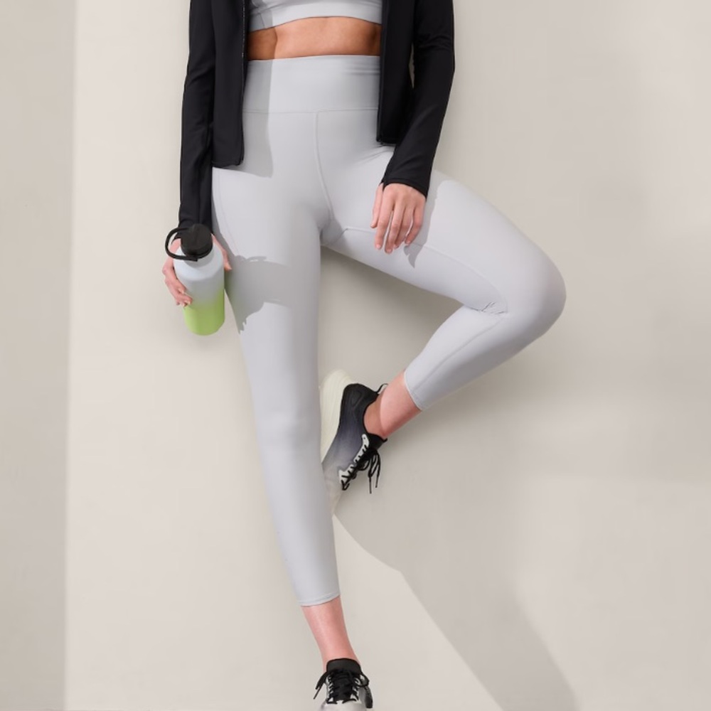 NWT Athleta Pacesetter Ultra High Rise 7/8 Legging - M Tall Quartz